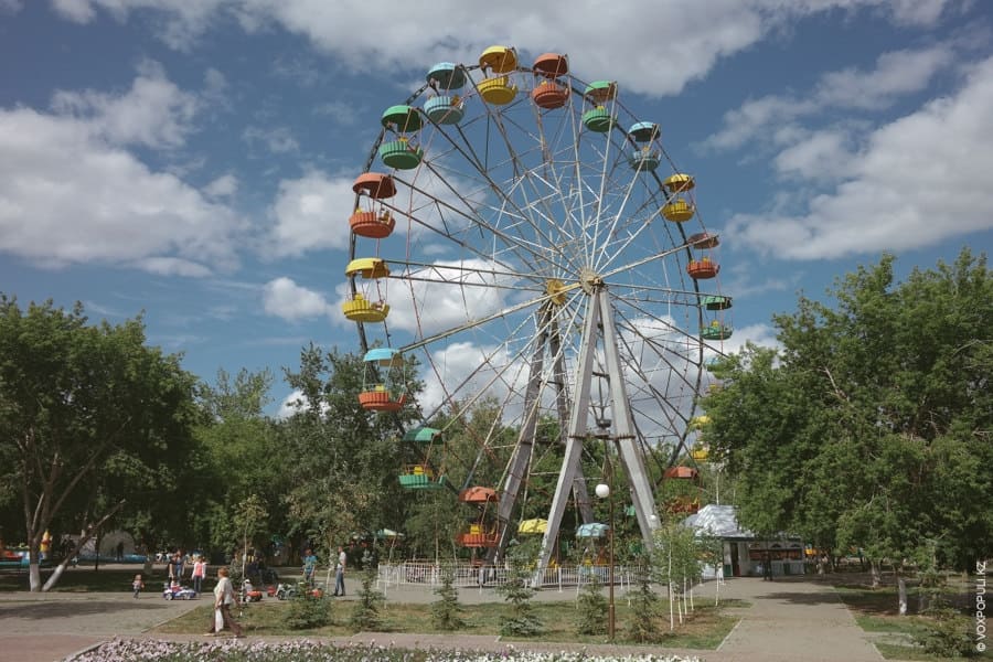 Лучшие парки и зоны отдыха Кокшетау для семейных прогулок